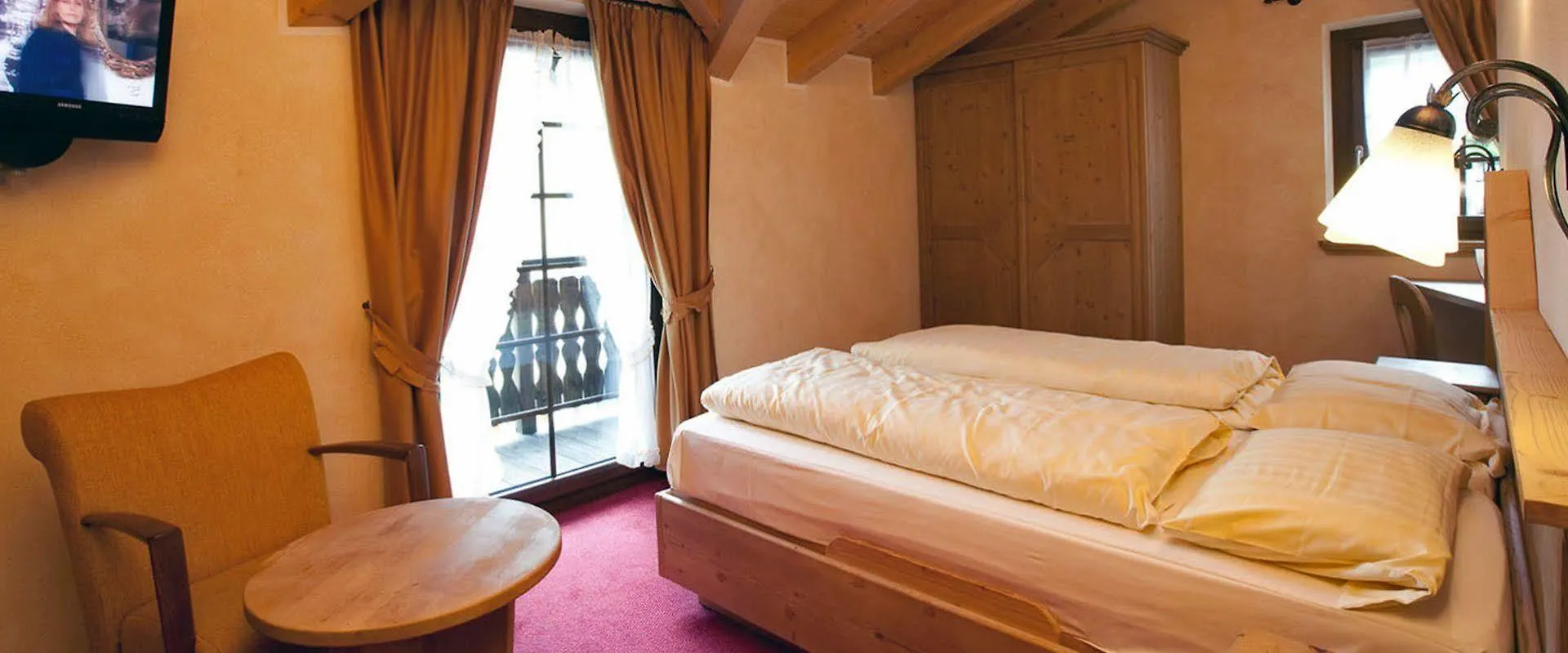 Hotel Capriolo Livigno 3*,  Italy